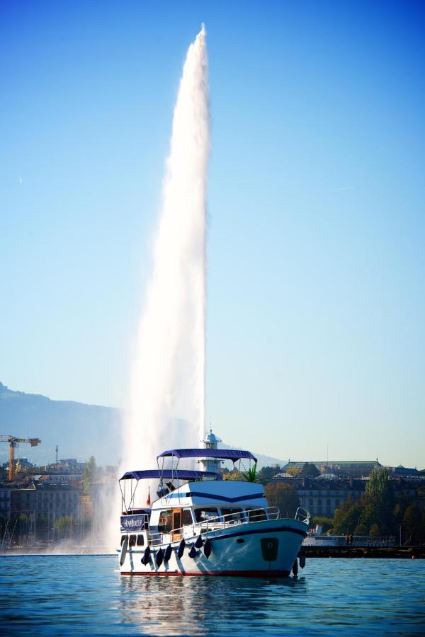 Homeboat-bateau 4* Genebra