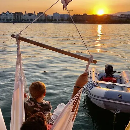 Bateau-hôtel Homeboat-bateau