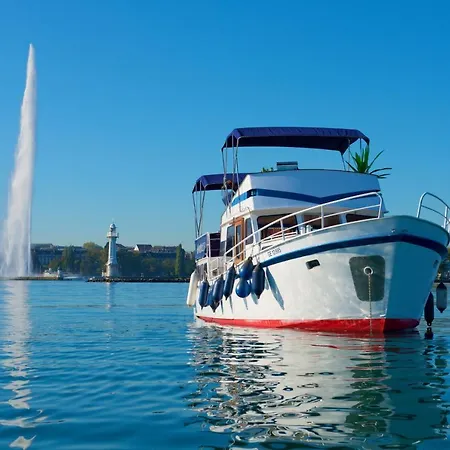 Bateau-hôtel Homeboat-bateau 4*