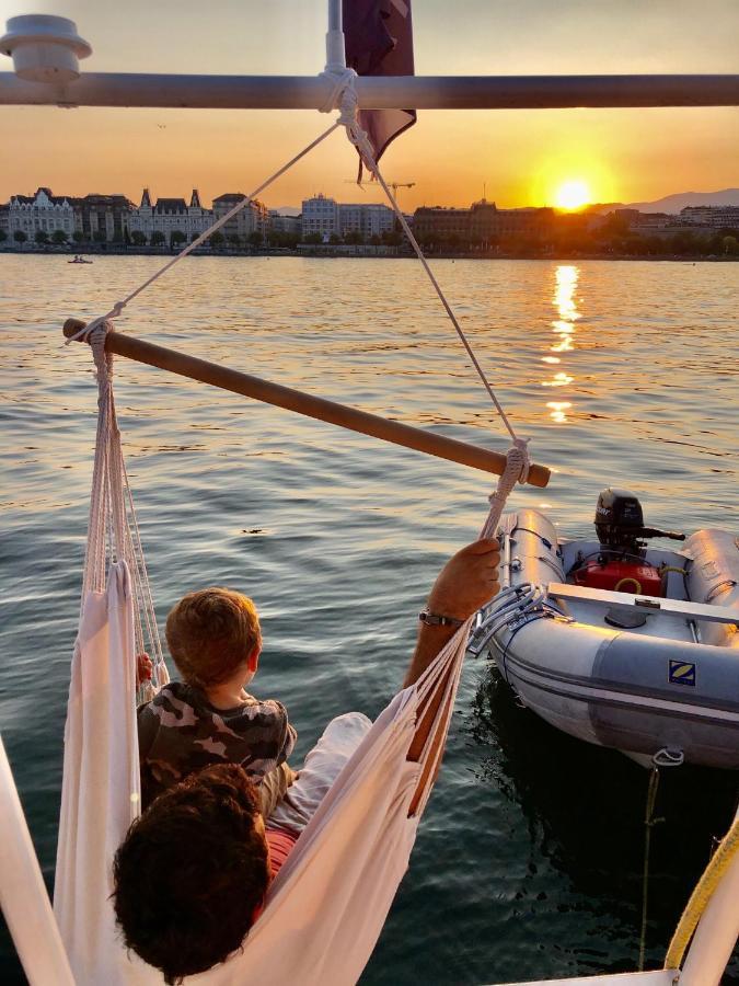 Hotel en barco Homeboat-bateau